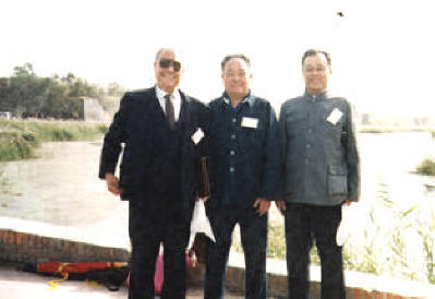 Söhne von Yang Chengfu, Yang Zhenduo links  traditionelles Tai Chi