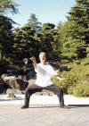 Dr. Langhoff mit Stehende Säule der asiatischen Qigong-Meister
